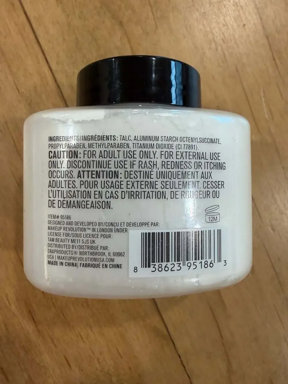 Makeup Revolution London Luxury Baking Powder Ghost